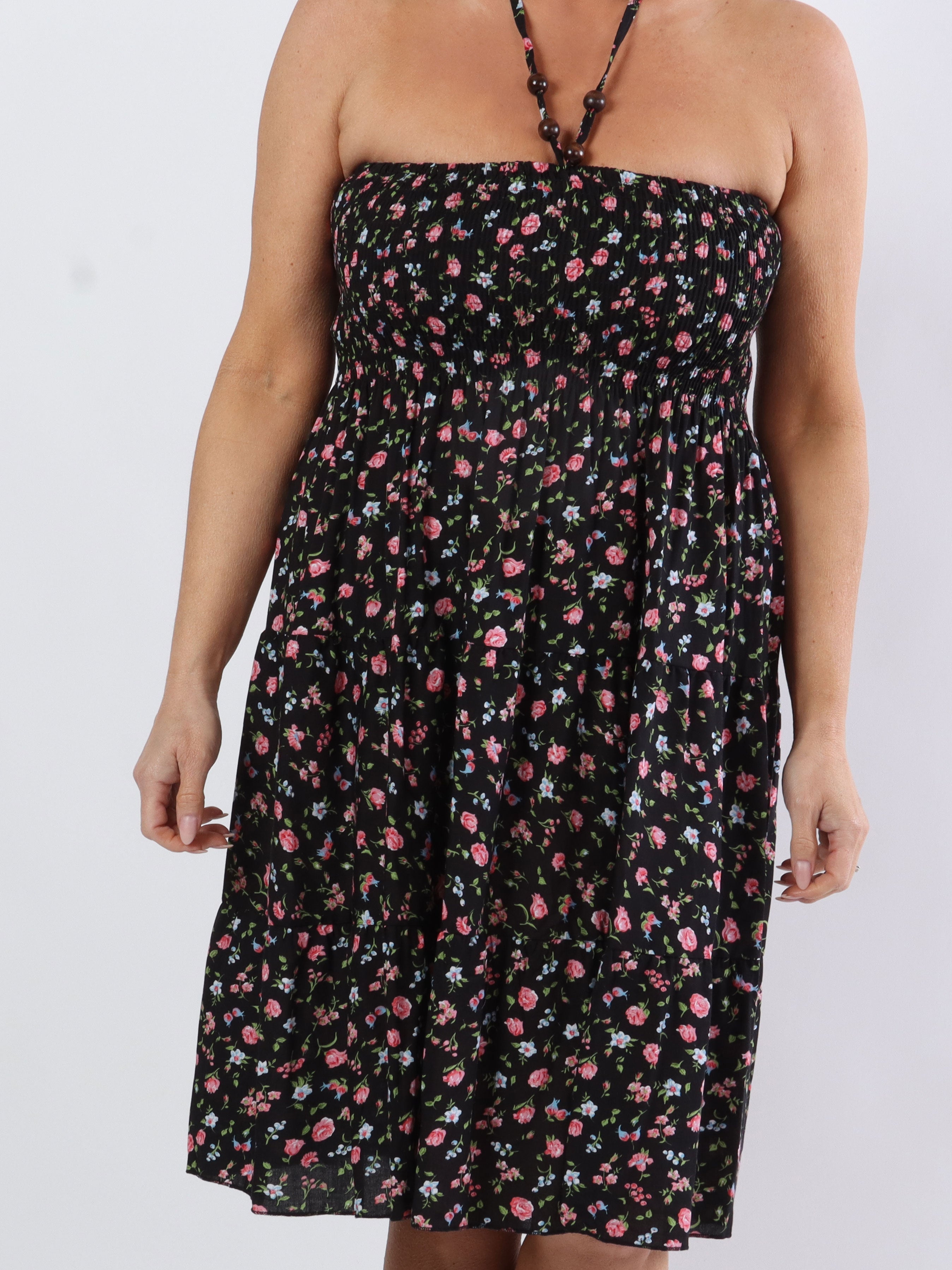 Aria Rose - Kort plus size klänning med smock och rosenmönster